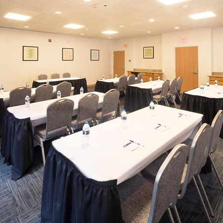 Holiday Inn Express Hotel & Suites Detroit-Utica By Ihg Exterior photo