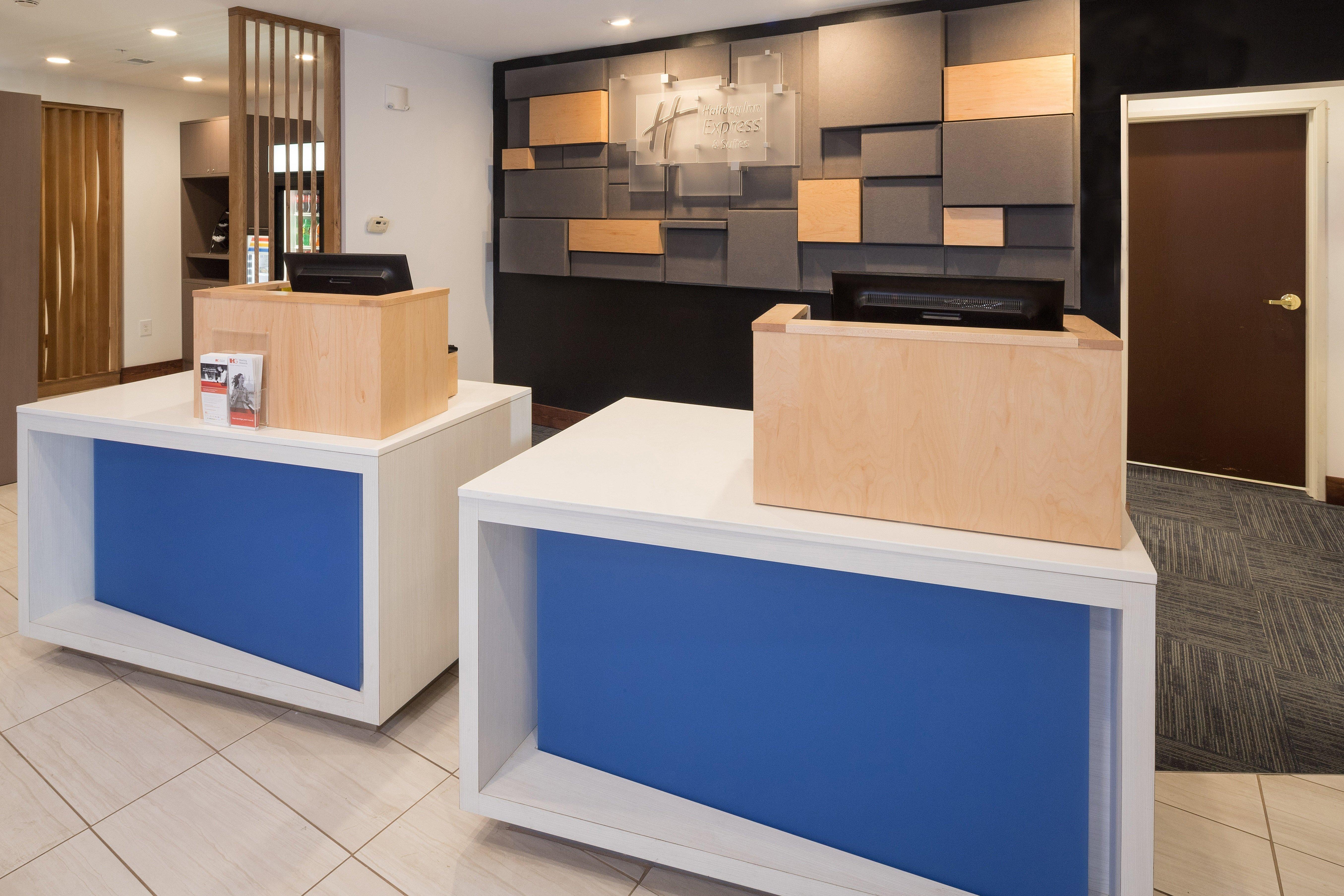 Holiday Inn Express Hotel & Suites Detroit-Utica By Ihg Exterior photo